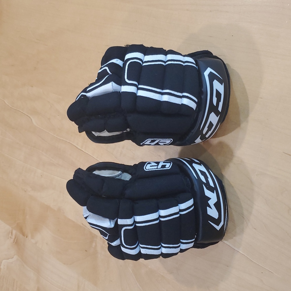 CCM kids hockey gloves 8''
